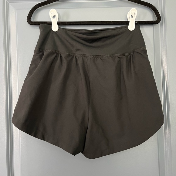 Nike Women's Black High-Waisted Athletic Shorts - Picture 2 of 4